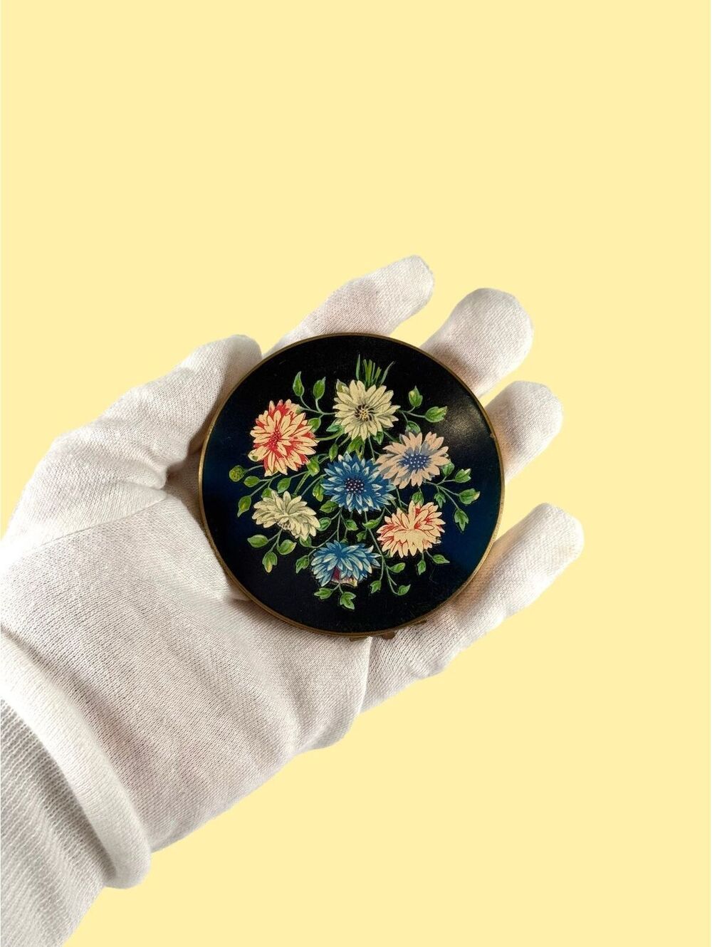 1950's Vintage Stratton England Powder Compact Blue Floral Vanity Collectible